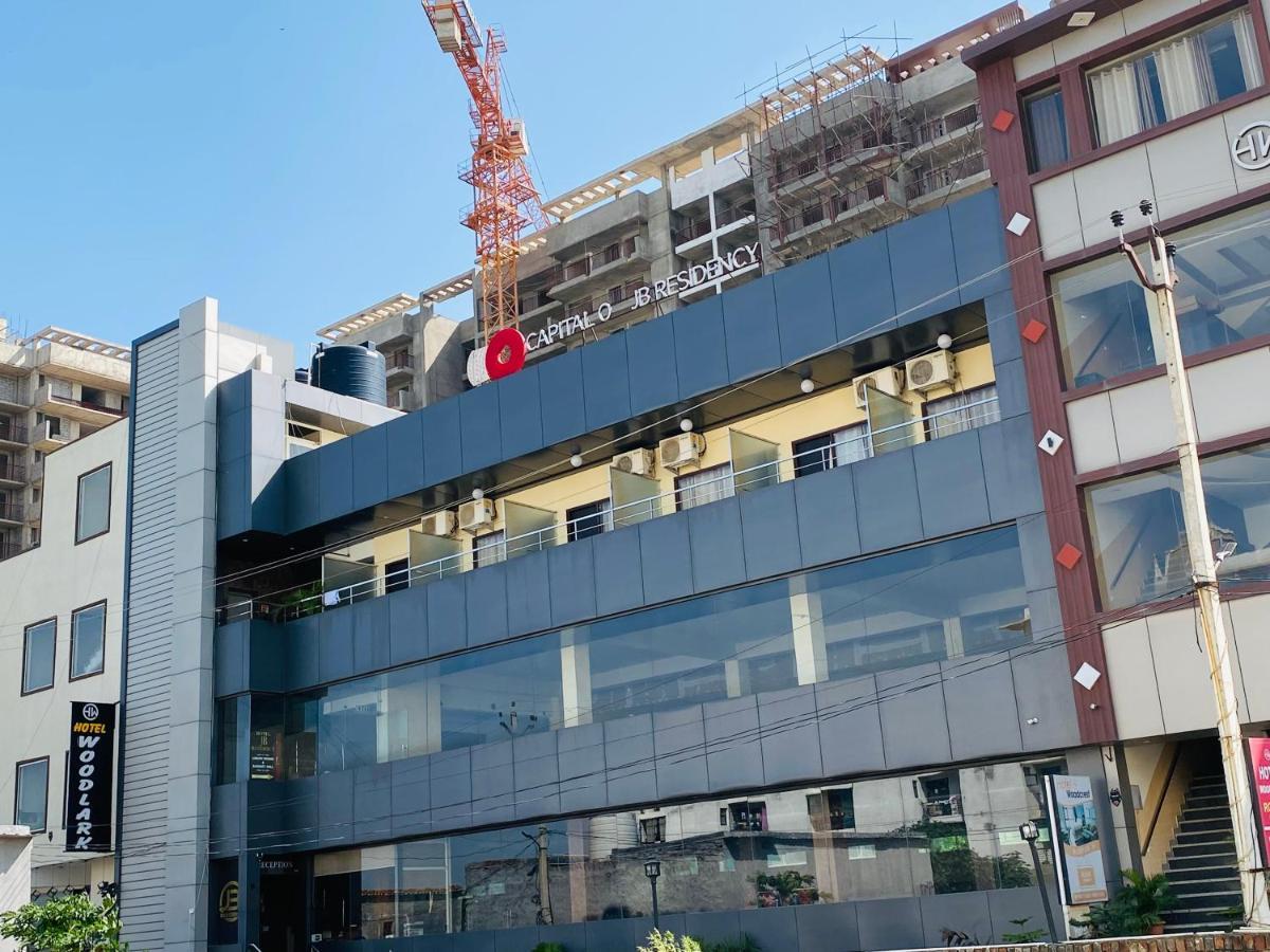 Hotel Jb Residency Zirakpur !! Top Rated & Most Awarded Property In Zirakpur Exterior foto