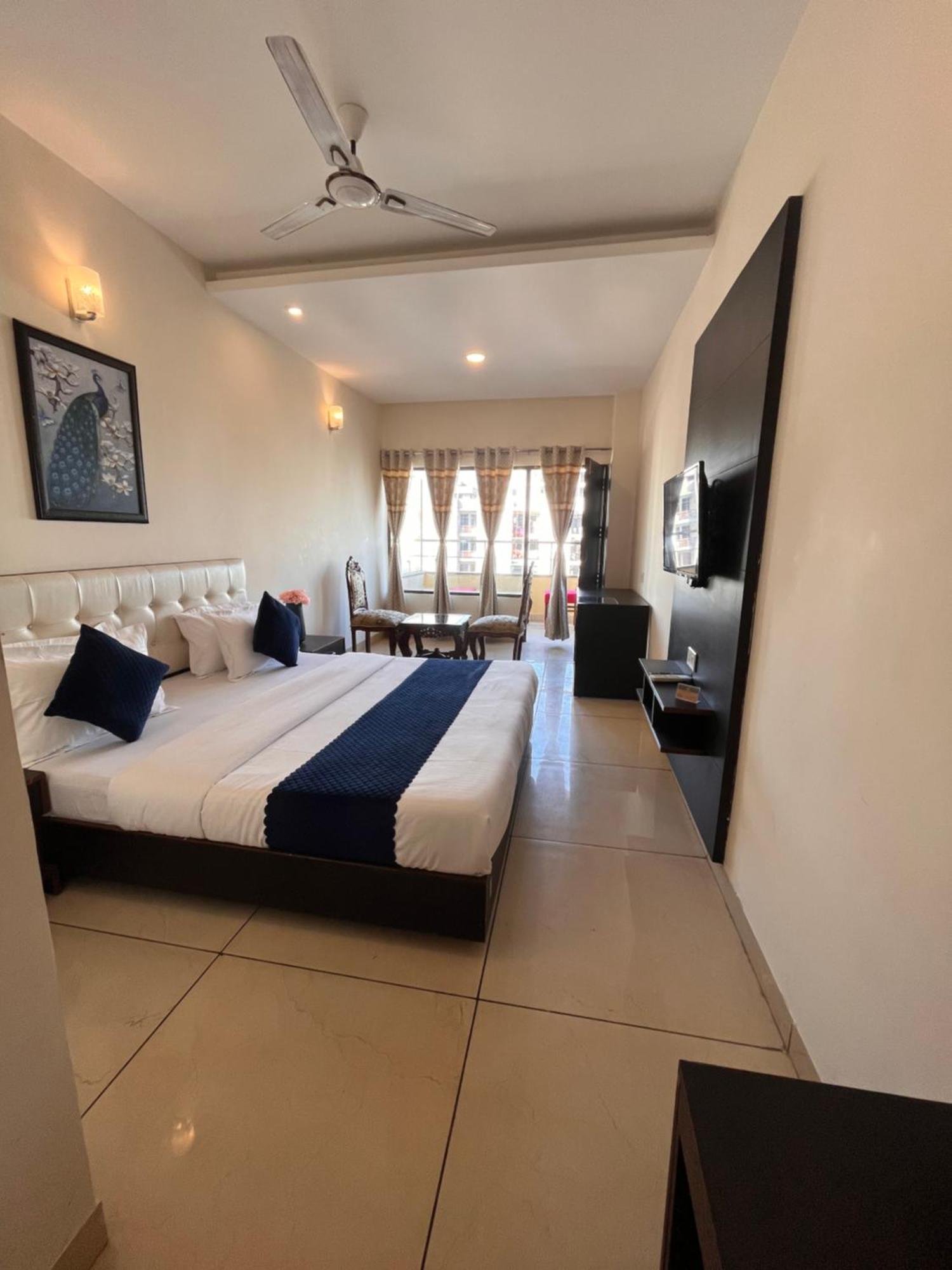 Hotel Jb Residency Zirakpur !! Top Rated & Most Awarded Property In Zirakpur Exterior foto