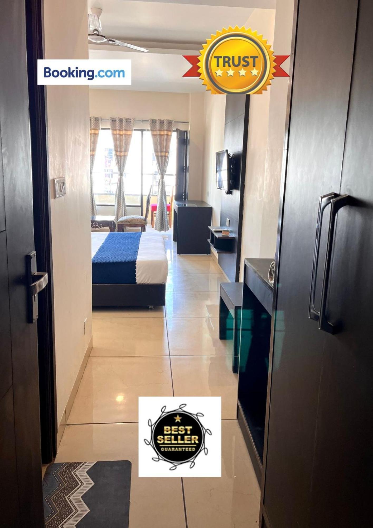 Hotel Jb Residency Zirakpur !! Top Rated & Most Awarded Property In Zirakpur Exterior foto